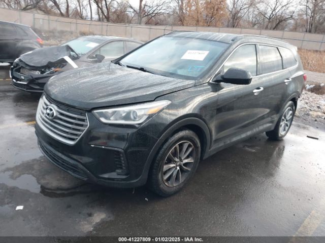 KM8SMDHF0HU215701 Hyundai Santa Fe Se