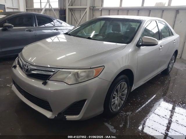 Toyota CAMRY LE 2014 4T1BF1FK4EU389615 Image 2