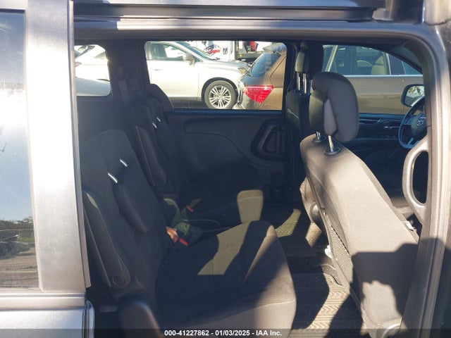 2C4RDGBG3KR762360 Dodge Grand Caravan Se 35th Anniversary Edition