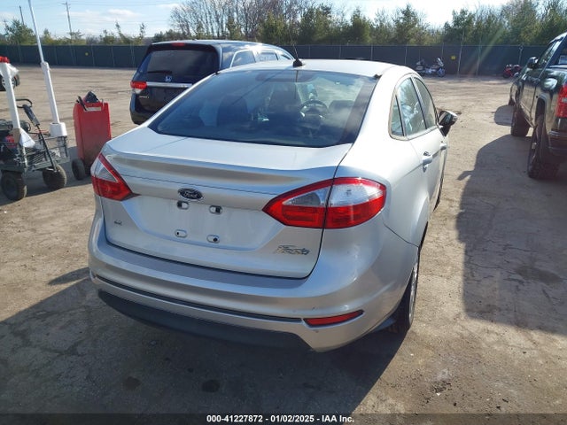 Ford FIESTA SE 2014 3FADP4BJ5EM190625 Image 4
