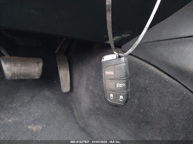 Chrysler 300 2014 2C3CCAAGXEH260998 Image 11