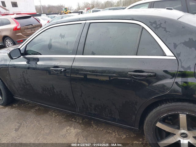 Chrysler 300 2014 2C3CCAAGXEH260998 Image 15