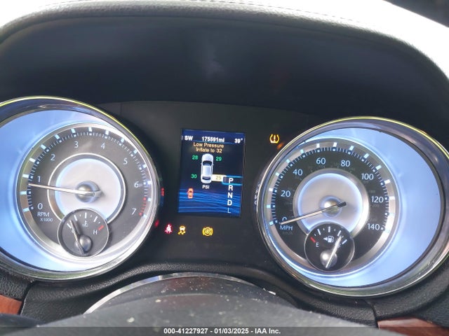 Chrysler 300 2014 2C3CCAAGXEH260998 Image 7