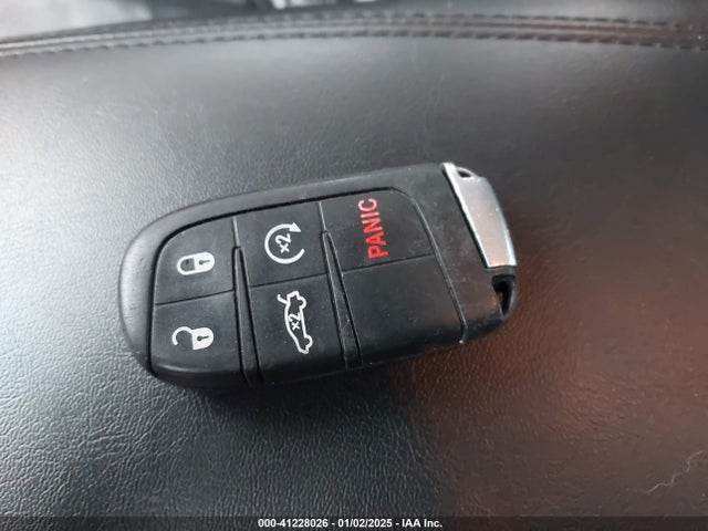 Chrysler 200 Limited 2015 1C3CCCAG3FN739705 Image 11