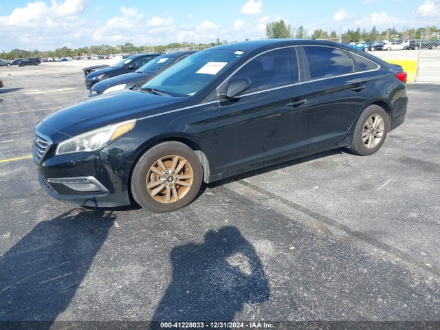 Hyundai SONATA SE 2015 5NPE24AF1FH003687 Image 2