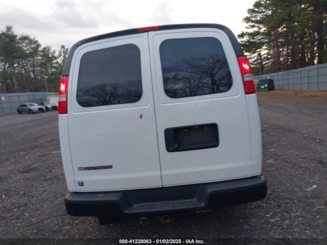 1GCZGHFG7K1311377 Chevrolet Express 3500 Work Van