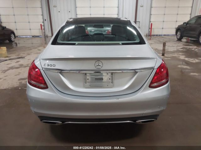 55SWF4JB3FU057348 Mercedes-Benz C 300 Luxury/sport