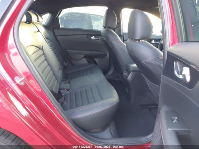 3KPF44AC9PE530757 KIA Forte Gt Manual