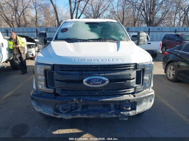 1FT7W2BT5KEE68375 Ford F-250 Xl