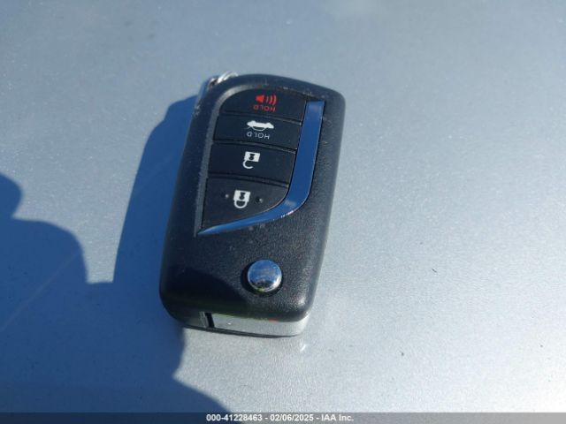 5YFB4MDE8RP170622 Toyota COROLLA LE