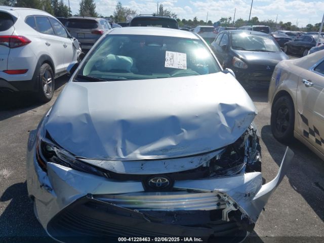 5YFB4MDE8RP170622 Toyota COROLLA LE