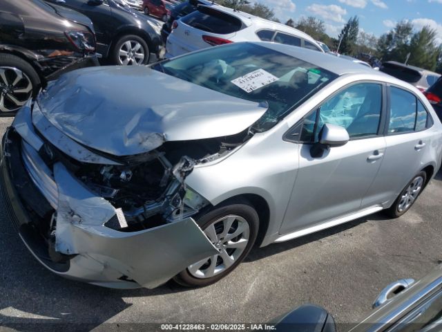 5YFB4MDE8RP170622 Toyota COROLLA LE