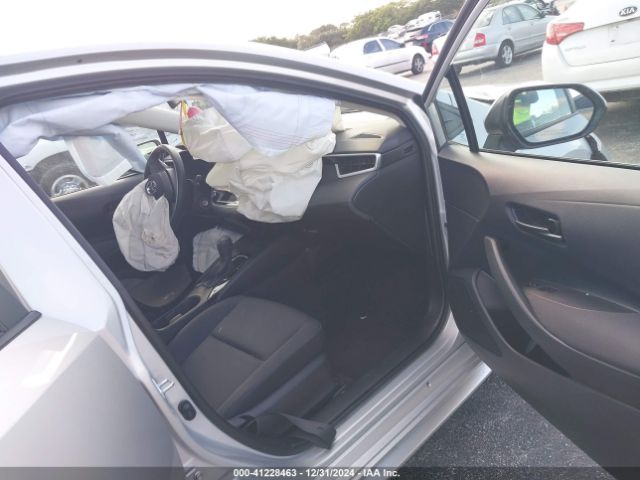 5YFB4MDE8RP170622 Toyota COROLLA LE