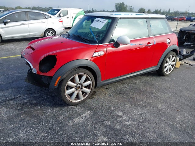 2009 MINI COOPER S WMWMF73519TT94021 Photo 1