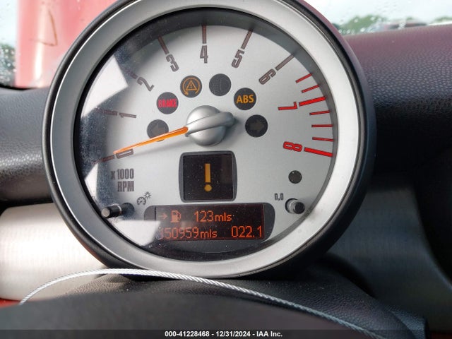 2009 MINI COOPER S WMWMF73519TT94021 Photo 6