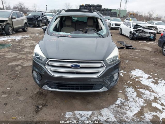 1FMCU9HD2JUA47503 Ford ESCAPE SEL