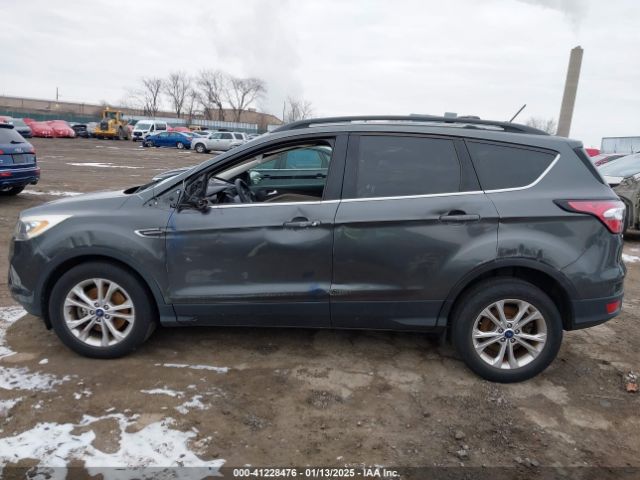 1FMCU9HD2JUA47503 Ford ESCAPE SEL