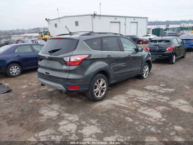 1FMCU9HD2JUA47503 Ford ESCAPE SEL