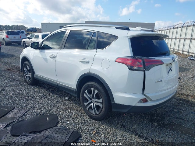 JTMBFREV0JJ246235 Toyota RAV4 LE