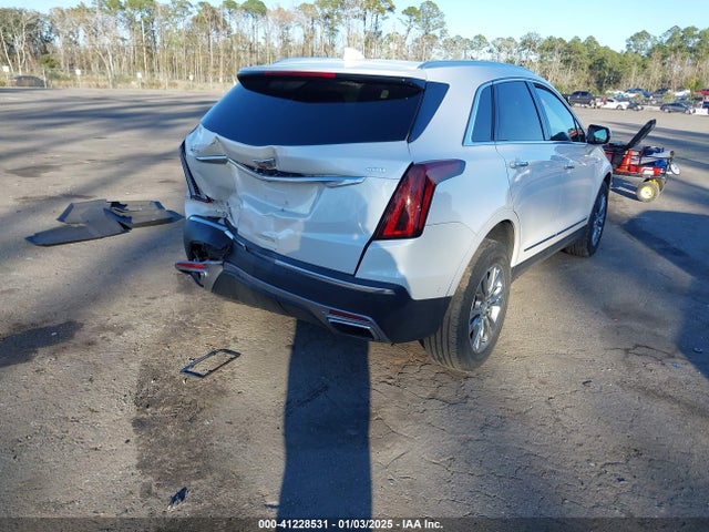 2021 CADILLAC XT5 1GYKNDRS3MZ115273 Photo 3