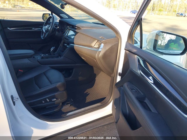 2021 CADILLAC XT5 1GYKNDRS3MZ115273 Photo 4