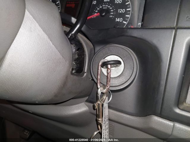 1N6BF0LY9HN807363 Nissan Nv Cargo Nv2500 Hd Sv V6