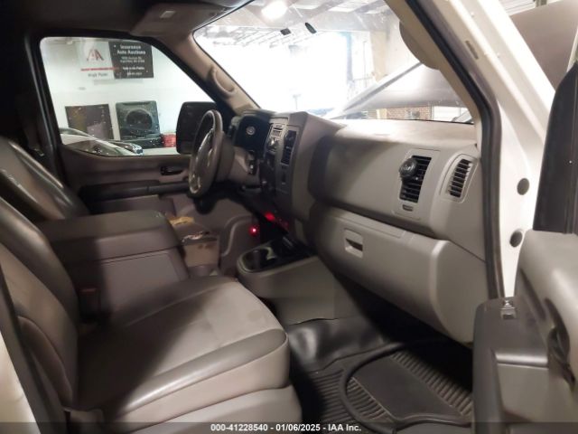 1N6BF0LY9HN807363 Nissan Nv Cargo Nv2500 Hd Sv V6