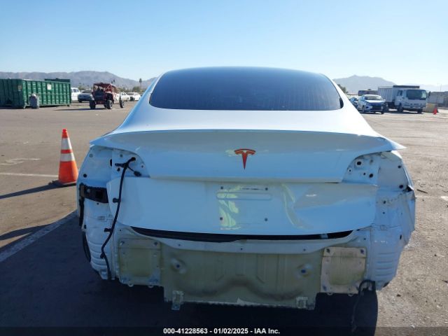 5YJ3E1EA8JF053084 Tesla Model 3 Long Range/mid Range