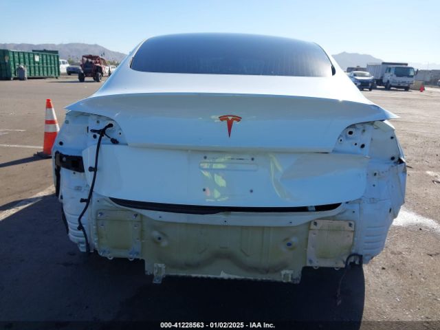 5YJ3E1EA8JF053084 Tesla Model 3 Long Range/mid Range