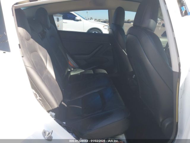 5YJ3E1EA8JF053084 Tesla Model 3 Long Range/mid Range