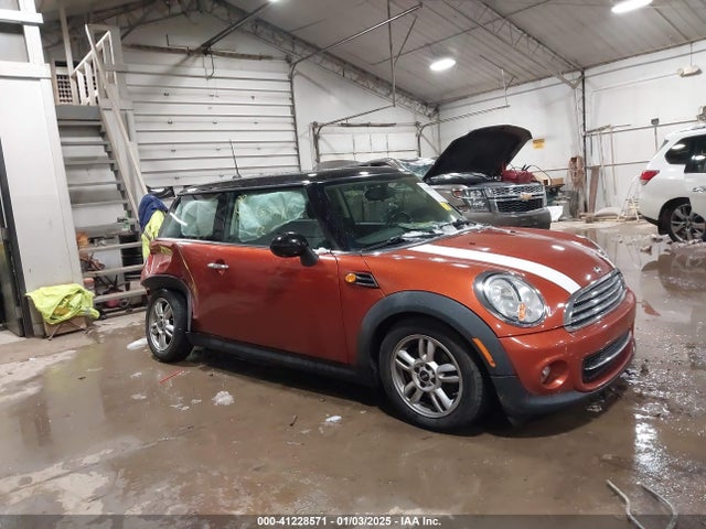 2012 MINI COOPER WMWSU3C59CT260953 Photo 0