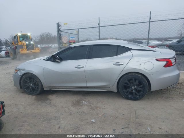 1N4AA6AP7JC380038 Nissan Maxima 3.5 Sv