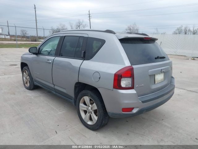 1C4NJDEB5GD661627 Jeep Compass Latitude