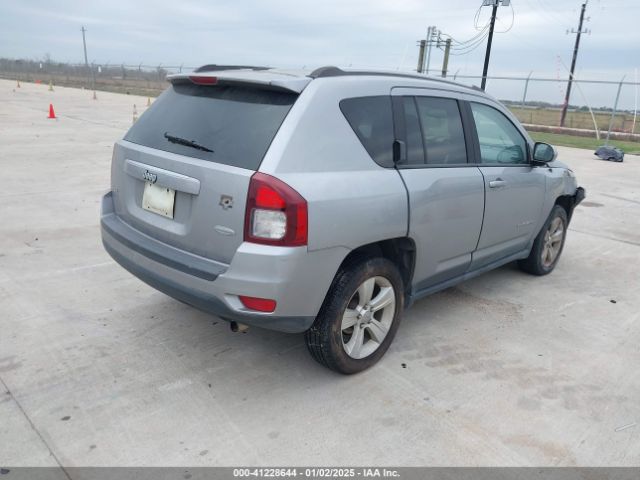 1C4NJDEB5GD661627 Jeep Compass Latitude