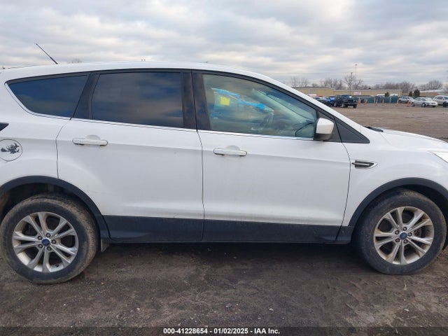 Auction sale of the 2017 Ford Escape Se, vin: 1FMCU9GD1HUD37114, lot number: 41228654