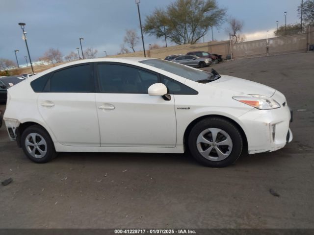 JTDKN3DU1F1924846 Toyota Prius Two
