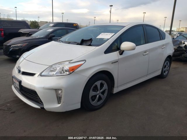 JTDKN3DU1F1924846 Toyota Prius Two