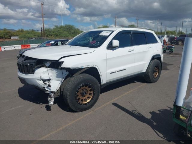 1C4RJEAG0LC113446 Jeep Grand Cherokee Laredo E 4x2