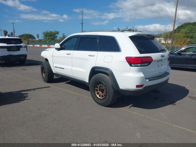 1C4RJEAG0LC113446 Jeep Grand Cherokee Laredo E 4x2