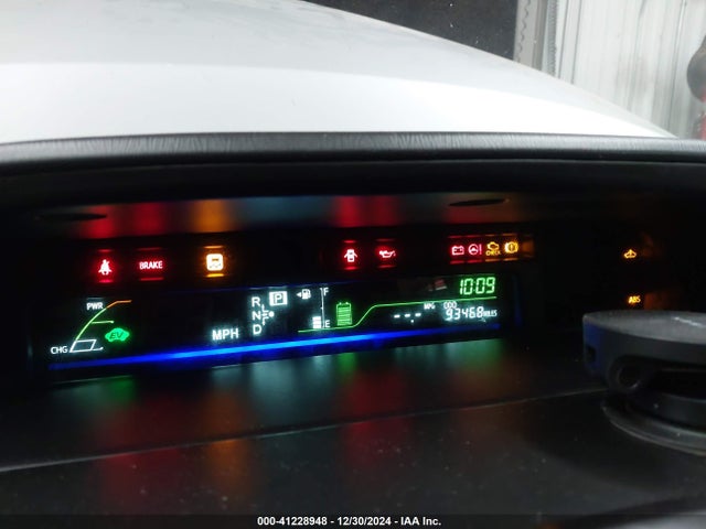 Toyota Prius V Two 2015 JTDZN3EU1FJ036160 Image 7