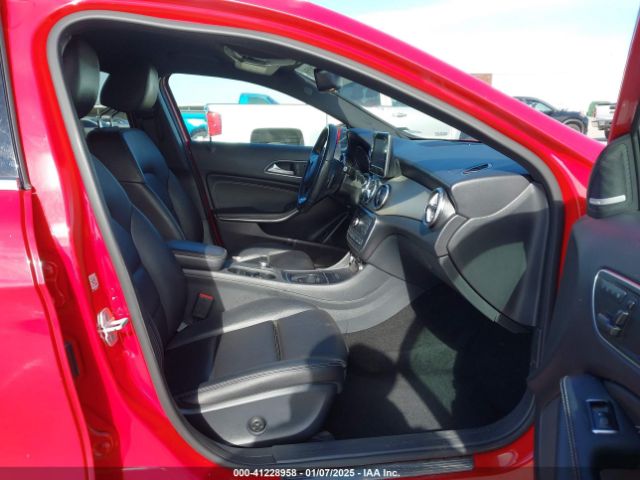 WDCTG4GB9HJ329075 Mercedes-Benz Gla 250 4matic
