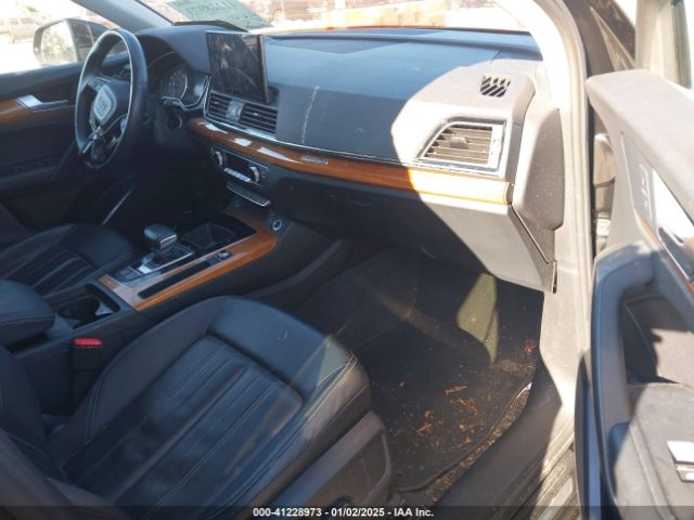 WA1ABAFY6P2047690 Audi Q5 Premium 40 Tfsi Quattro S Tronic