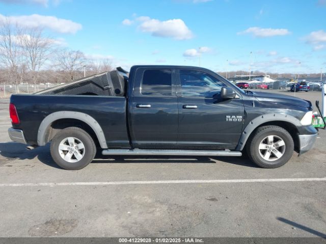 1C6RR6GG6HS747001 RAM 1500 Slt  4x2 6'4 Box