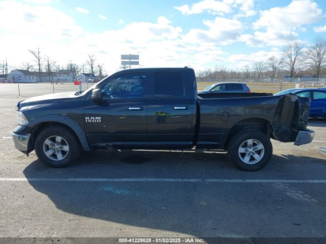 1C6RR6GG6HS747001 RAM 1500 Slt  4x2 6'4 Box