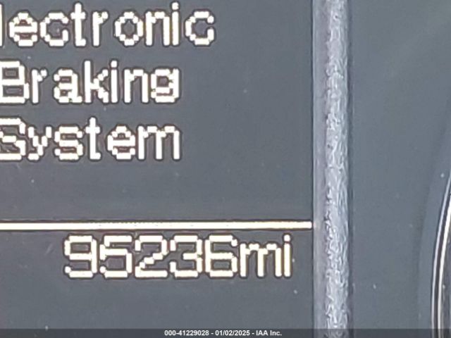 1C6RR6GG6HS747001 RAM 1500 Slt  4x2 6'4 Box