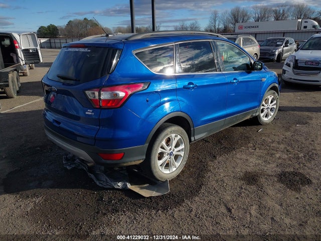 Ford ESCAPE SE 2018 1FMCU9GD3JUA73352 Image 4