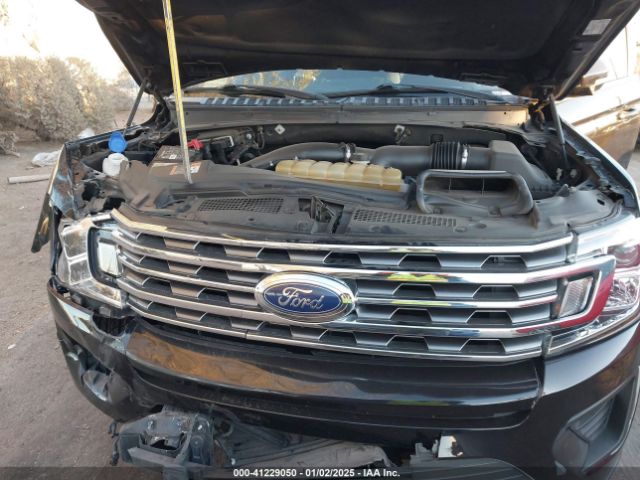 1FMJU1HT1KEA30851 Ford Expedition Xlt