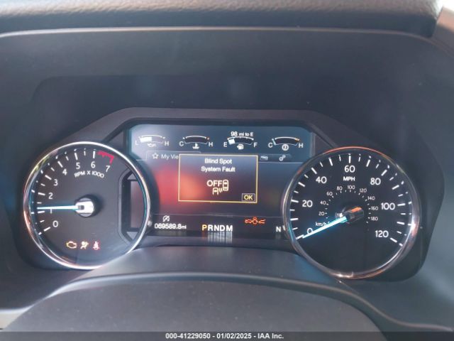 1FMJU1HT1KEA30851 Ford Expedition Xlt