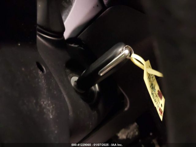 JTMLWRFV2MD126202 Toyota Rav4 Hybrid Le