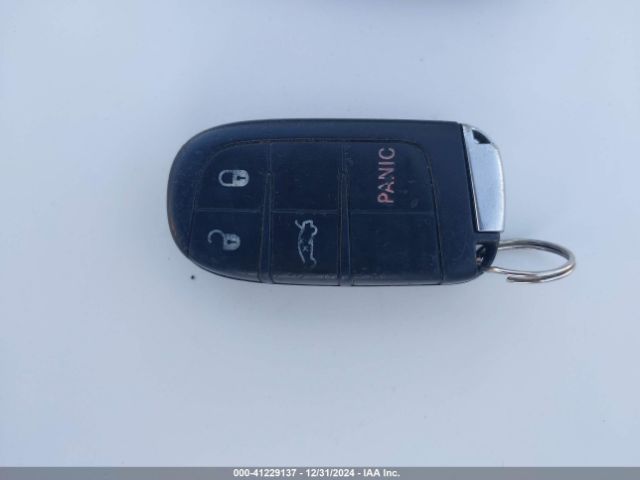 2C3CCAAG7GH175670 Chrysler 300 Limited